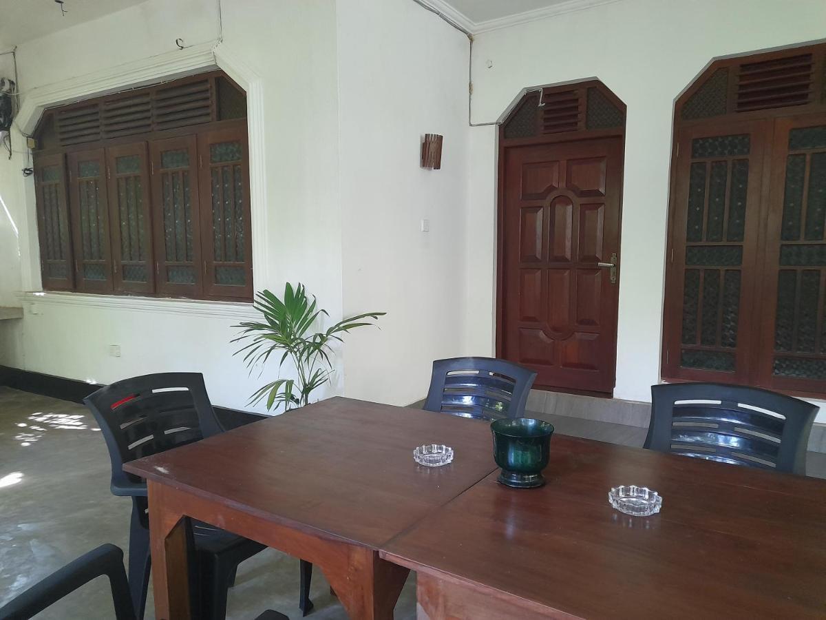 Hotel Mealanie'S House à Unawatuna Extérieur photo